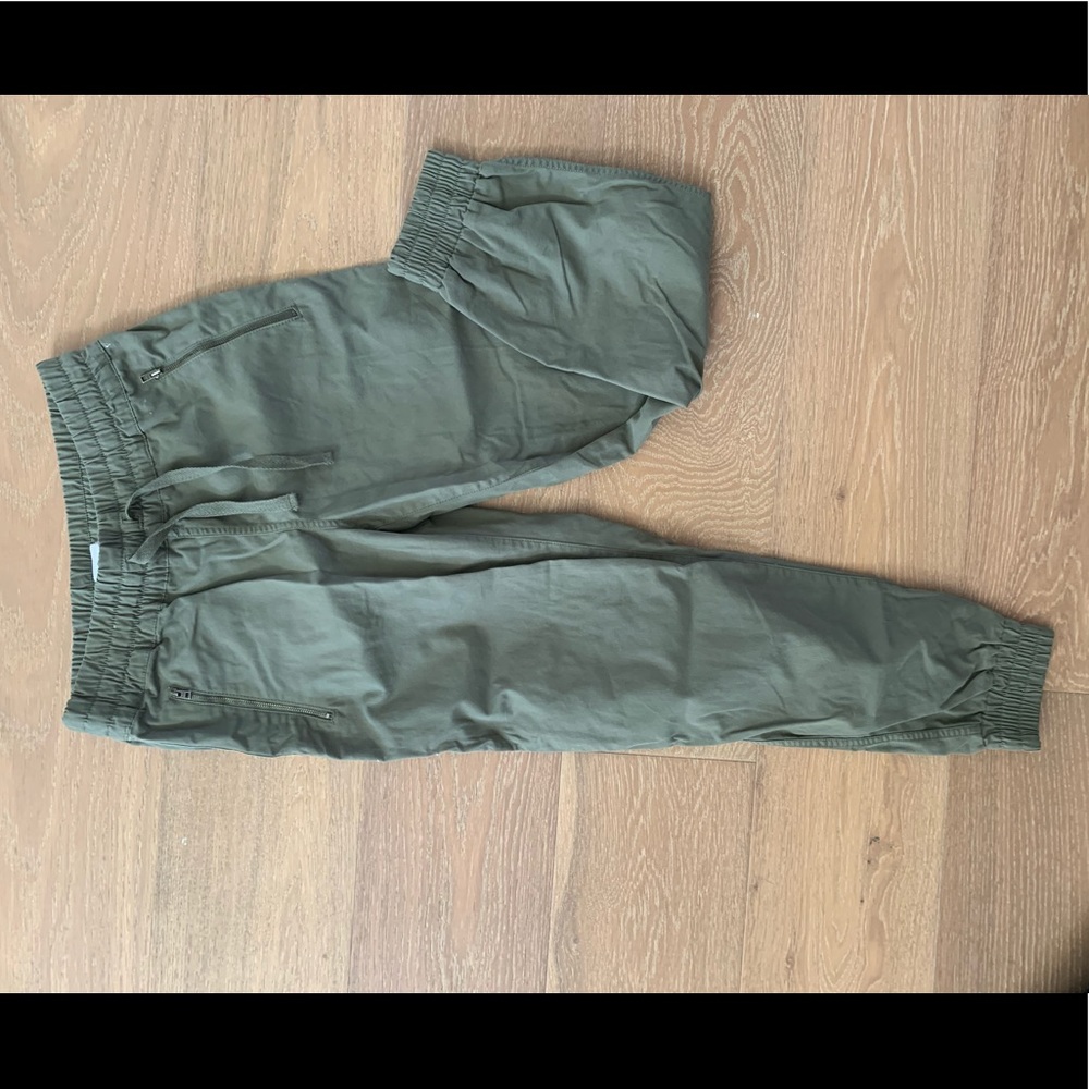 Cropped joggers